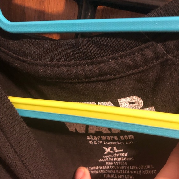 Star Wars Baby Yoda Tee-  692 *tee deal $25 or $20 w/offer - Picture 3 of 4